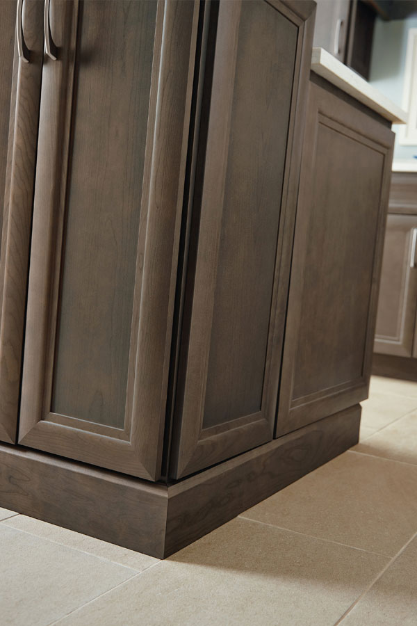 Shaker Baseboard Moulding - Homecrest