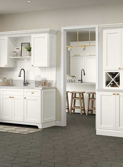 Base Pull Out Cabinet - Homecrest Cabinetry